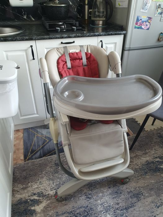 Стульчик для кормления