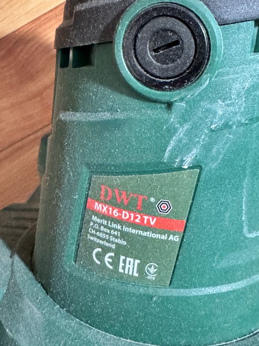 Продам Миксер DWT