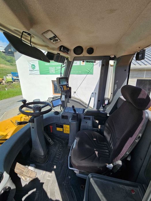 Vand/schimb Incarcator frontal/vola Liebherr 576 2plus2