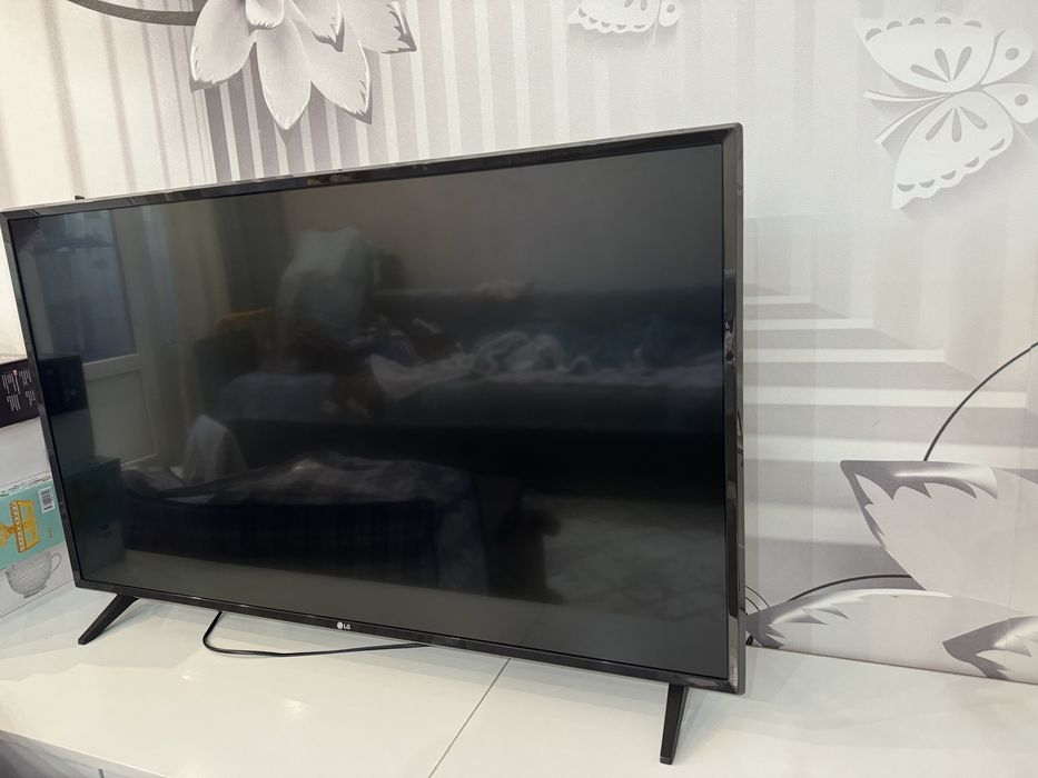 Продаю телевизор LG