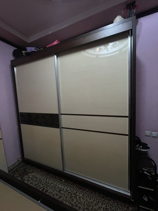 Spalni garnitur sotiladi