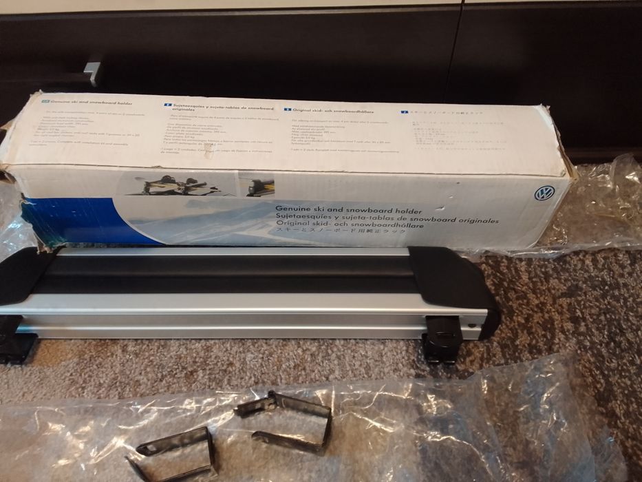 Suporti fixare schiuri snowboard uri , originali VW Thule , calitate