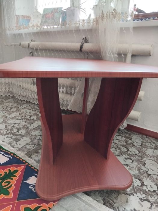 Журнальный столик продам 2000 тг