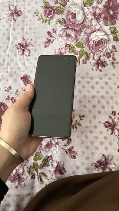 Samsung s10 sotiladi holati yahshi