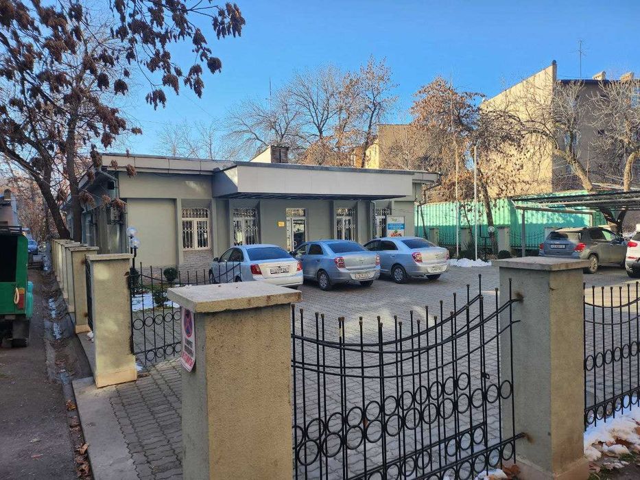 Аренда офиса (500 кв. метров) со своей парковкой