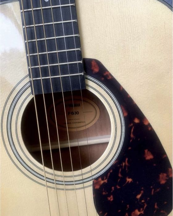 Yamaha f600 акустическая гитара