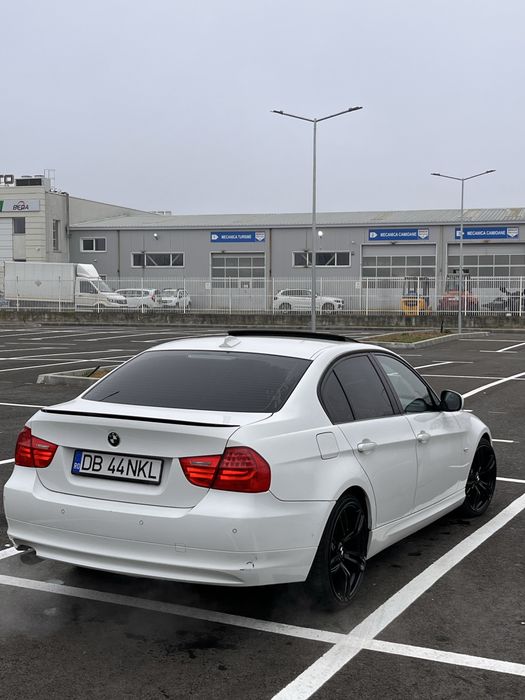 BMW Seria 3 e90 318i