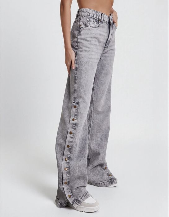 Продам женские джинсы