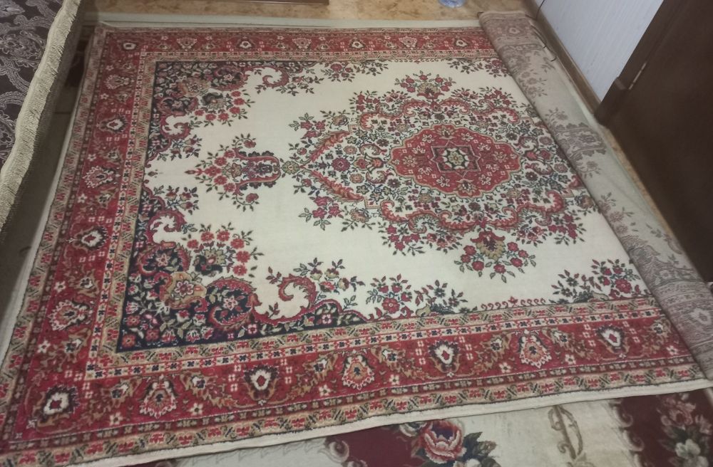 Ковер полушерстяной