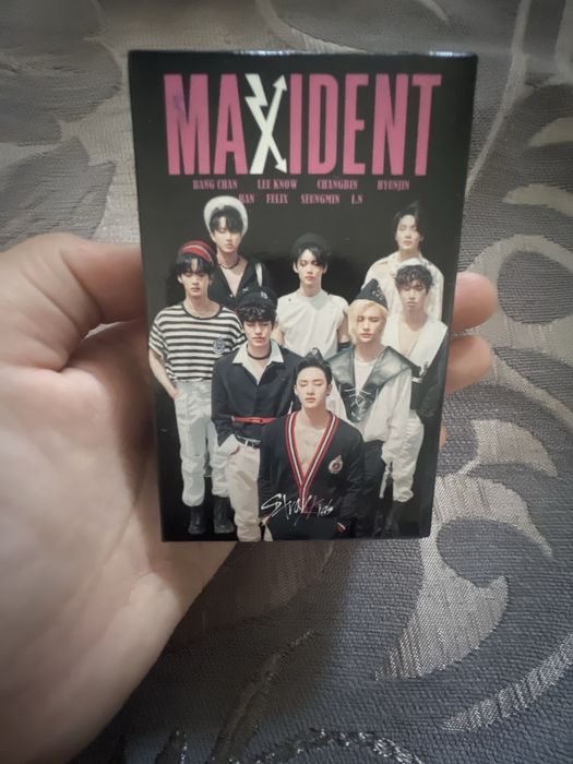 Продаю кпоп карточки