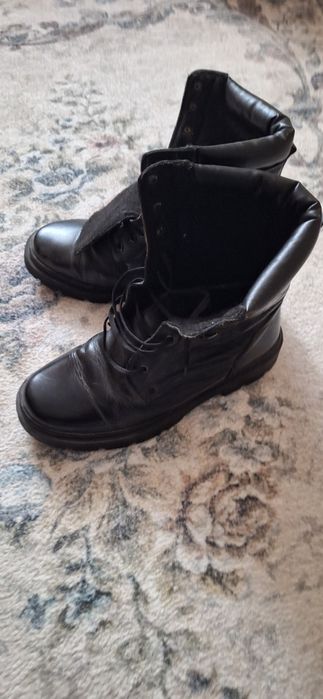 Bocanci piele noi, model MI