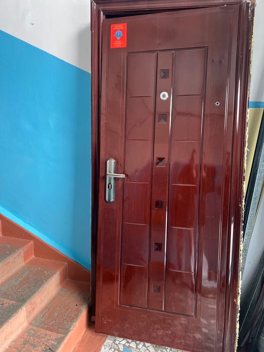 Дверь в хорошем состоянии