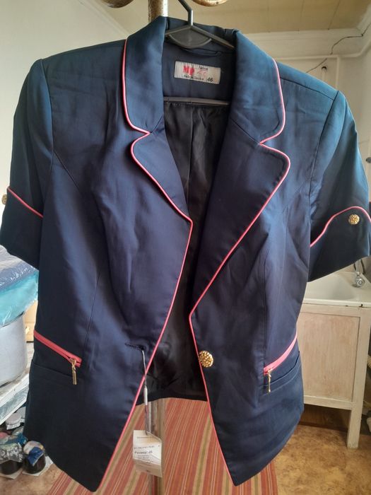 продам женские новый пиджак