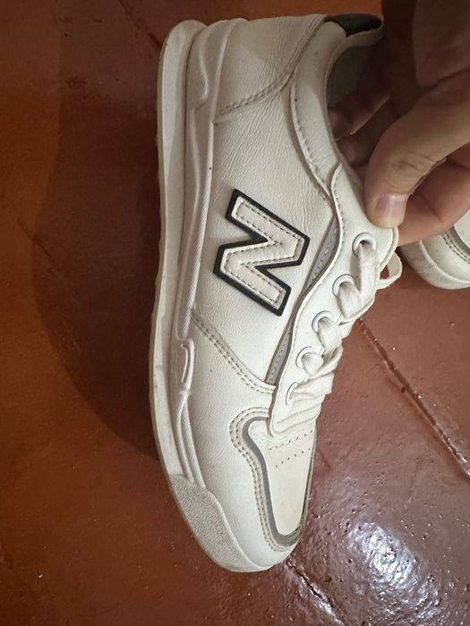 Кроссовки сатылады