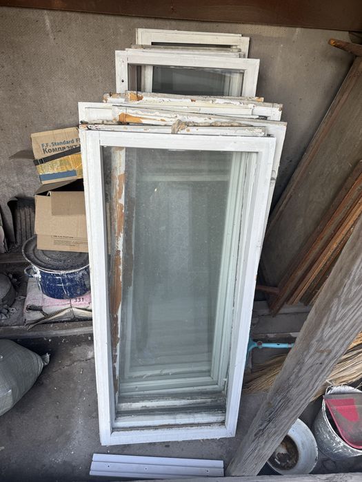 Продам б у окна деревянные
