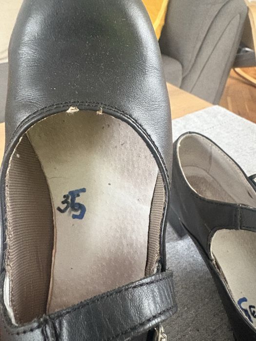 Скарпини за танцуване