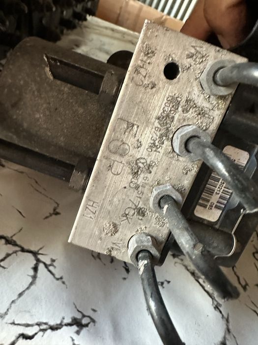 ABS помпа модул Абс за Ауди Audi A4 A5 8K07073795CK 8K0614517Gk