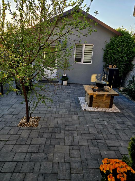 Vând casă zonă centrală