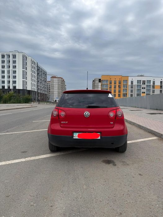 Продам автомобиль фольксваген гольф 5