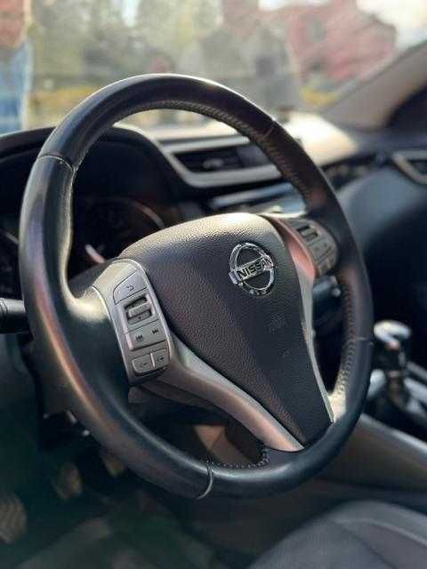Nissan Qashqai 2014  1,2 Turbobenziner 89700 km Tekna  Inscris in  Ardeal
