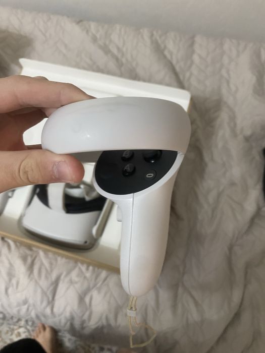 Продам Meta Quest 2 (128 GB)