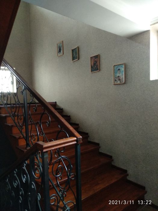 Продам дом в Баганашыле 370 м.кв. 5.35 соток.