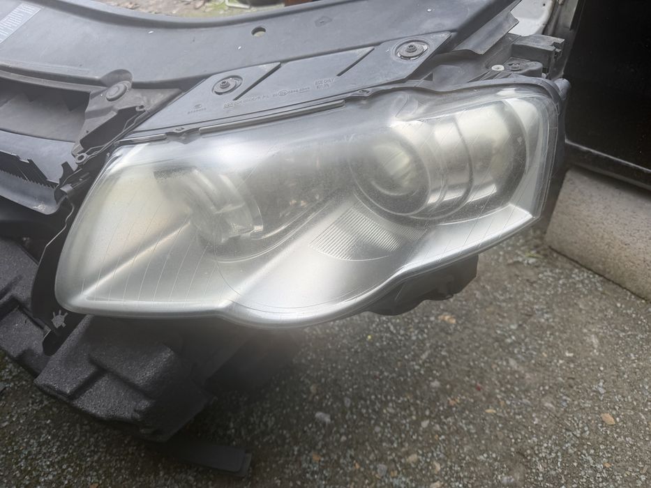 VW Passat B6 Комплект Bi-Xenon оригинални фарове