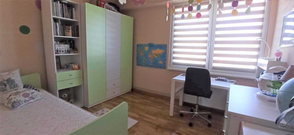 Inchiriez apartament cu 3 camere, complet mobilat și utilat (pe termen lung):