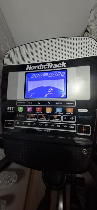 Bicicletă eliptică NordicTrack E 5.0 – stare excelentă, folosită de 2-3 ori
