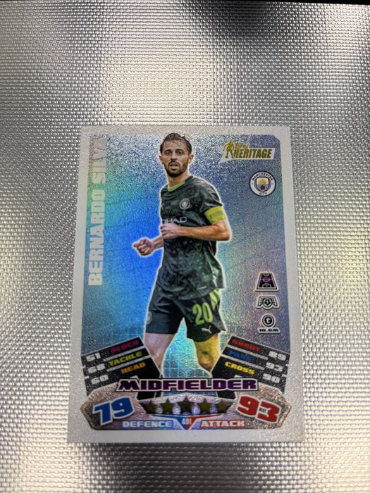 Футболни карти - season 25/26 (topps)