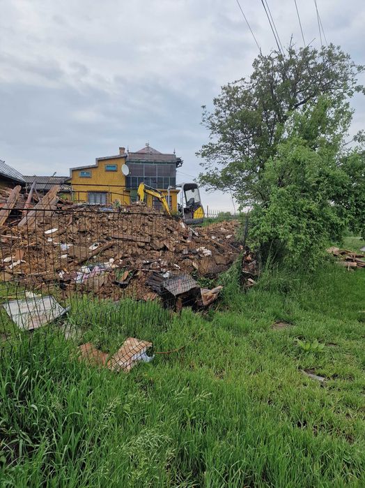 Execut lucrari demolari curatenie generala