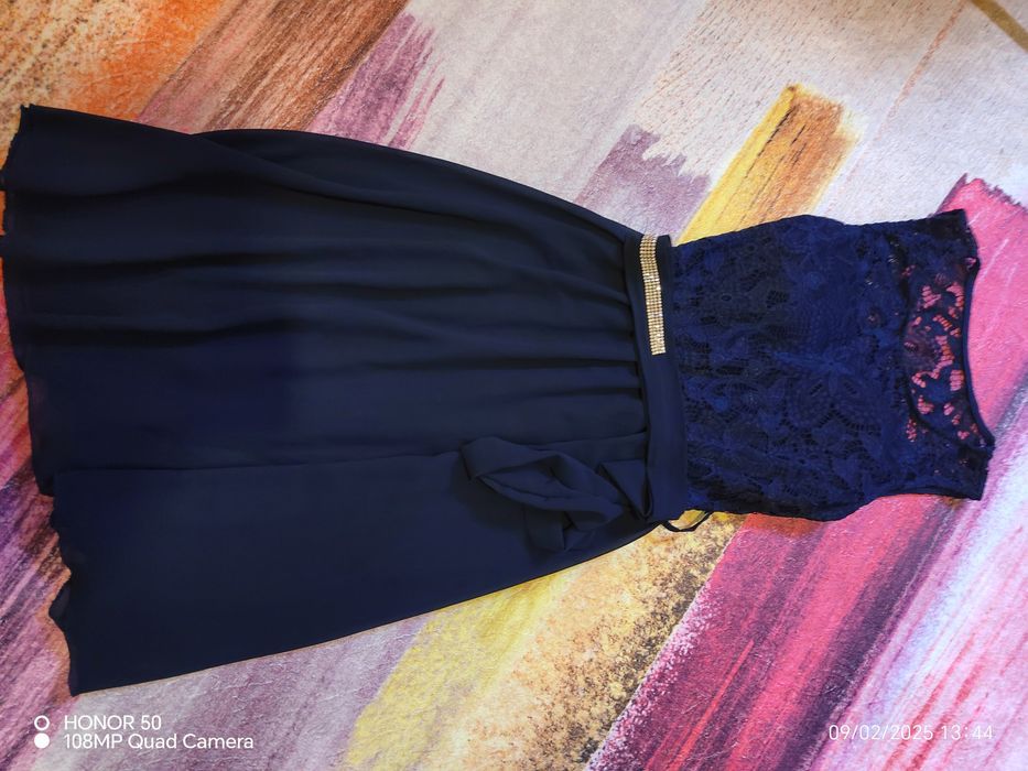 Нови рокли.   ..