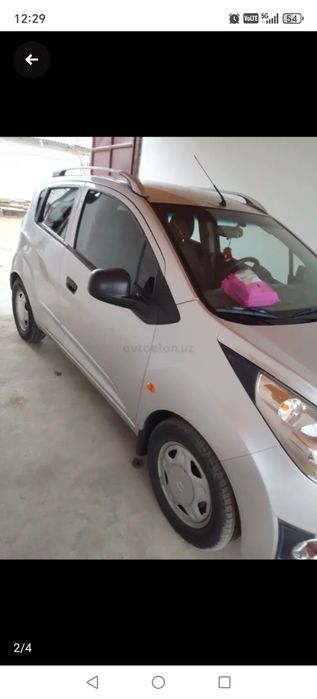 Продаю машина спарк