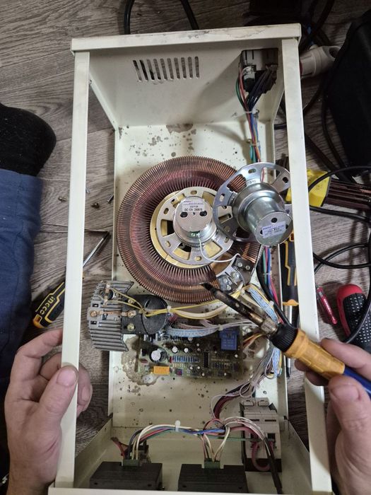 Ремонт стабилизаторов напряжения. Вне зависимости от бренда и мощности