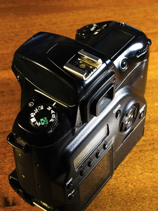 Fujifilm Finepix S1 Pro | Retro APS-C DSLR