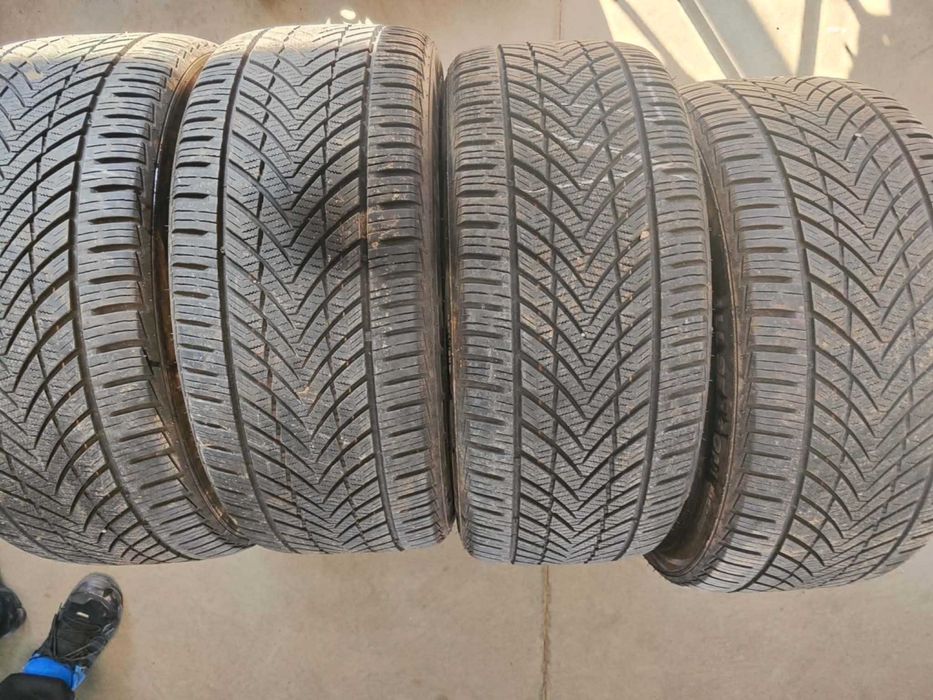 4бр. всесезонни гуми 245/45/18 Trocmax