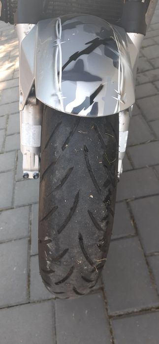 Suzuki.   SV 1000 S