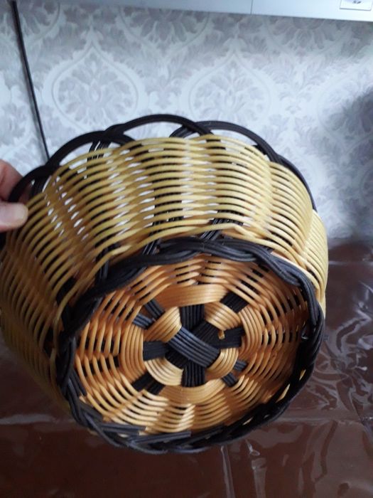 Посуда хлебница.