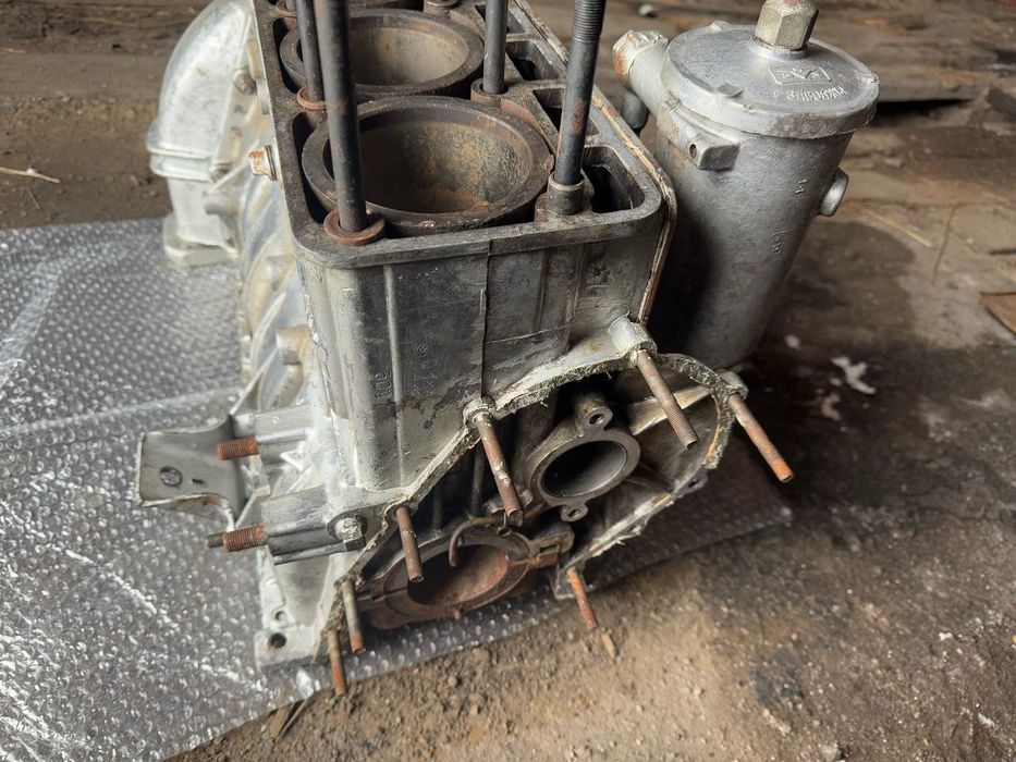 Блок двигателя 402