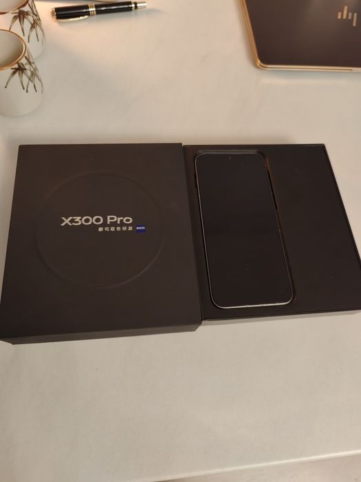 Vând Vivo X300 PRO NOU