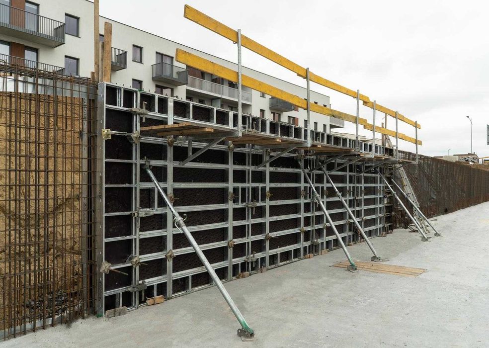 Inchiriez panouri cofrare Cofraje Doka Popi metalici grinda h20 schela