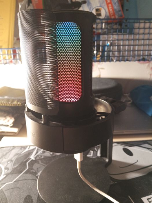 Продаю микрофон игровой