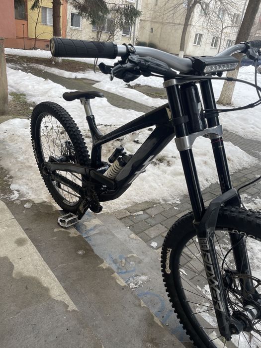 Vand bicicleta yt tues core 2 2023 Custom!!