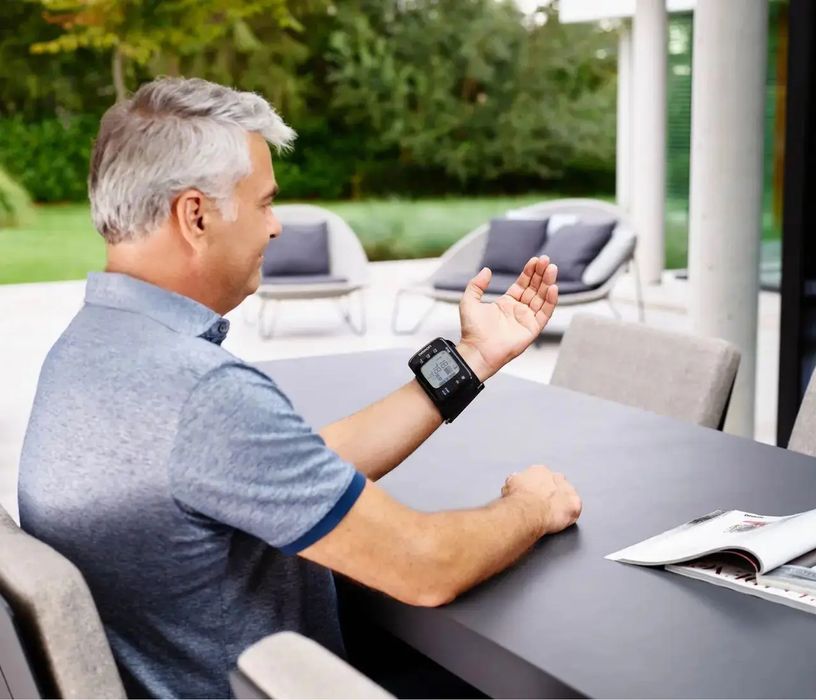 Тонометр OMRON RS7 Intelli IT (HEM-6232T-E) на запястье гарантия 1 год