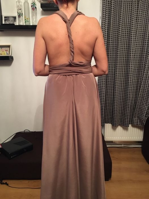 Vand rochie lunga de ocazie