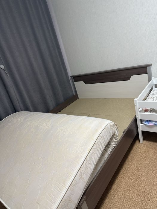 Срочно продаётся двуспальная кровать