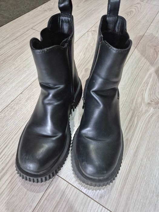 Ботинки детские кожаные 35р