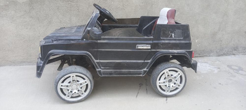 Детский автомобиль