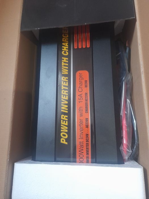 Инвектор на солнечный панел