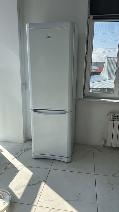 Срочно продам тренажеры два за 150k, однаспалки 8 шт, холодильник.